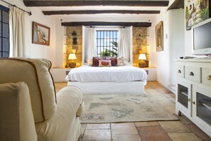 9 Schlafzimmer, Bügeleisen/Bügelbrett, kostenloses WLAN, Bettwäsche