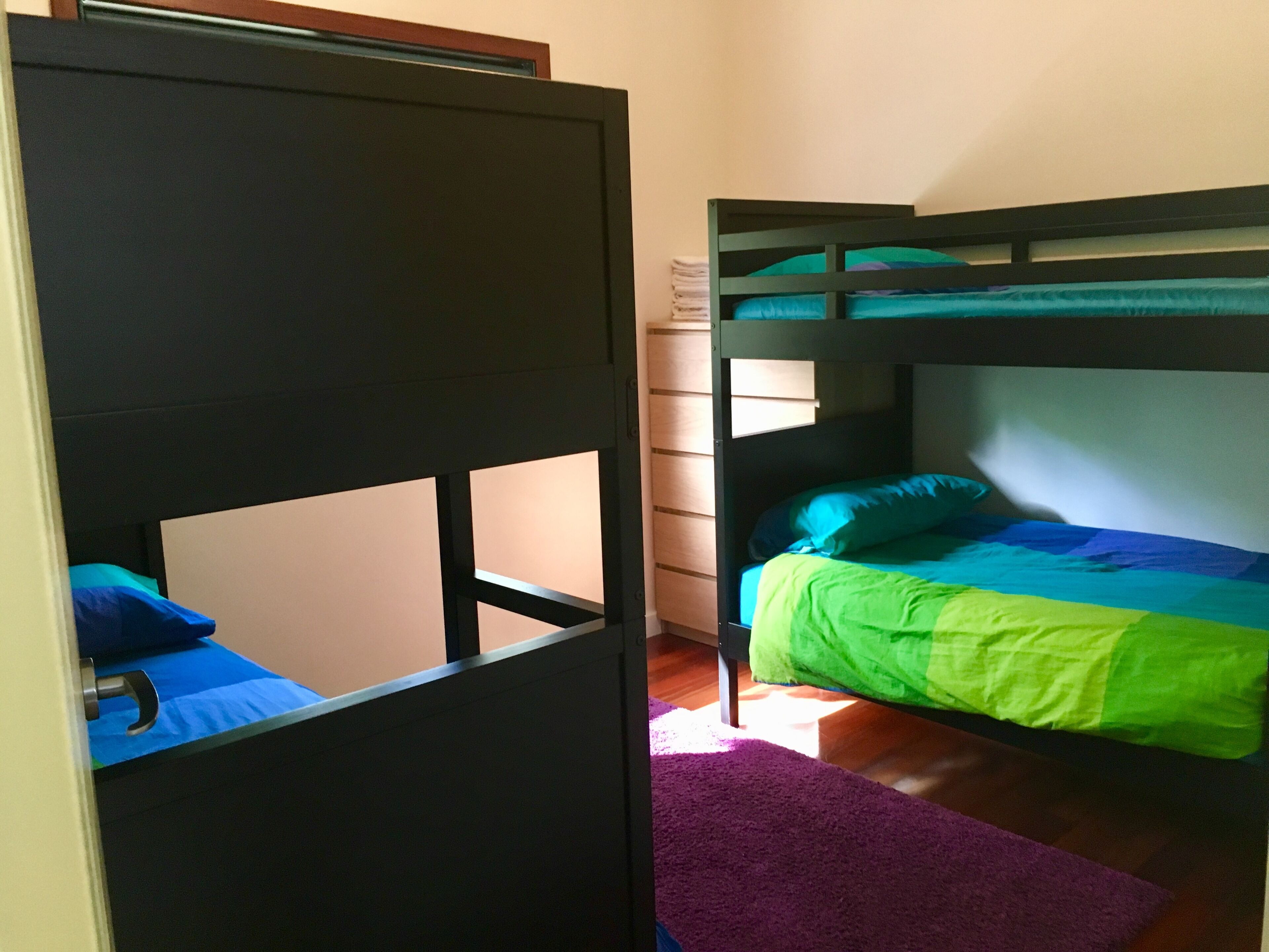 Bushey Heath - A Walk To Town Bush Retreat  — image 11