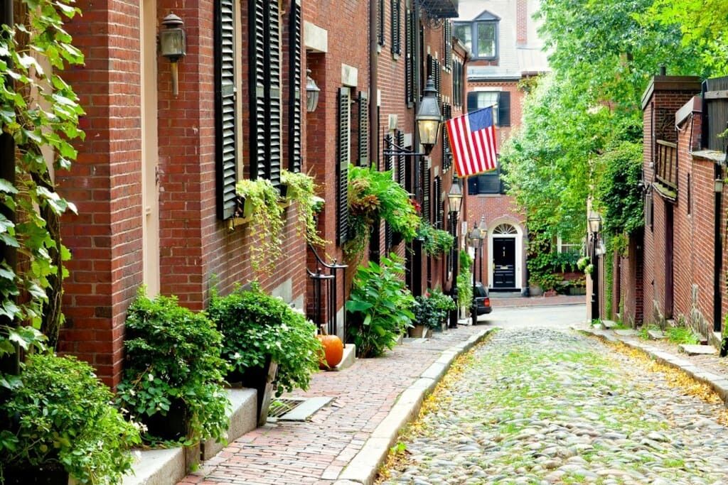 🌳The Aerie - Swanky Brownstone🏨Walk to MGH🌳Posh Street🐶Dogs Welcome👗Laundry