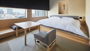 Chambre Double, non-fumeur, vue ville (Under construction, High Floor)