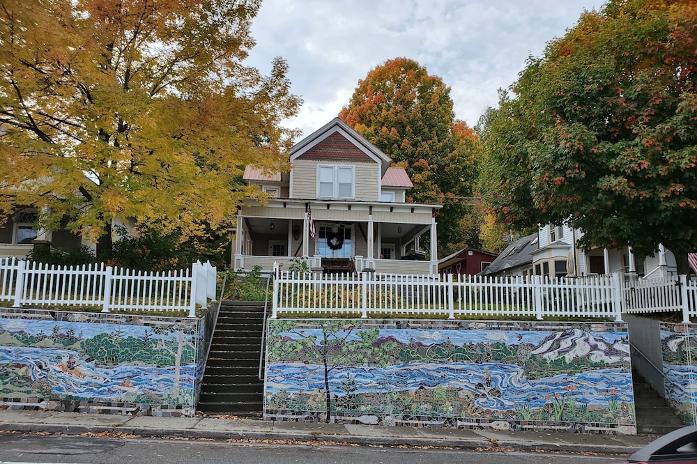 Ski Village Victorian at Gore Mountain