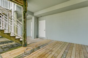 Interior - Gorgeous Gulf front 4 bedroom luxury townhouse with private elevator (Pensacola Beach)
