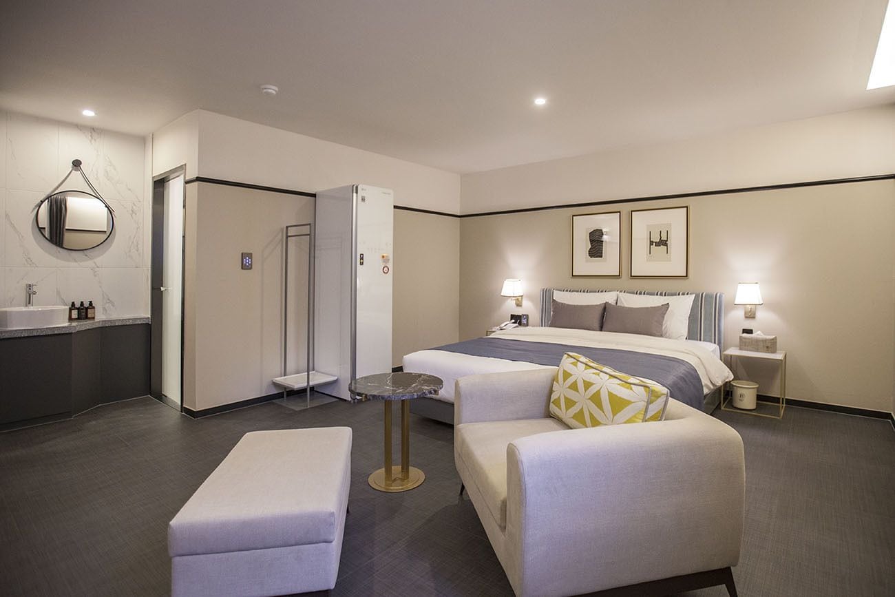 deluxe double room | 1 bedroom, desk, blackout curtains, soundproofing
