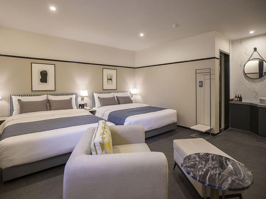 Deluxe Twin Room | Desk, blackout drapes, soundproofing, iron/ironing board