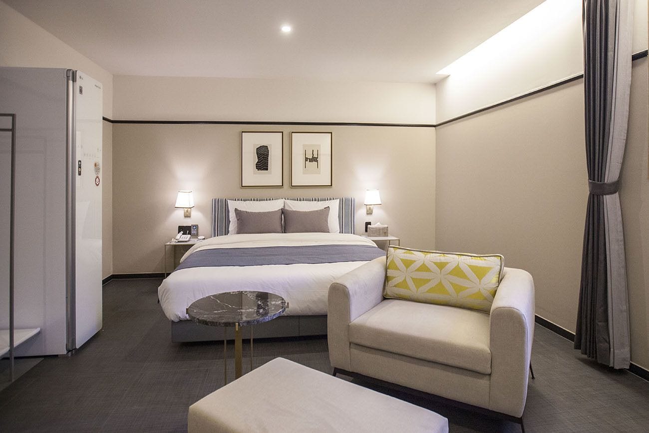 deluxe double room | 1 bedroom, desk, blackout curtains, soundproofing