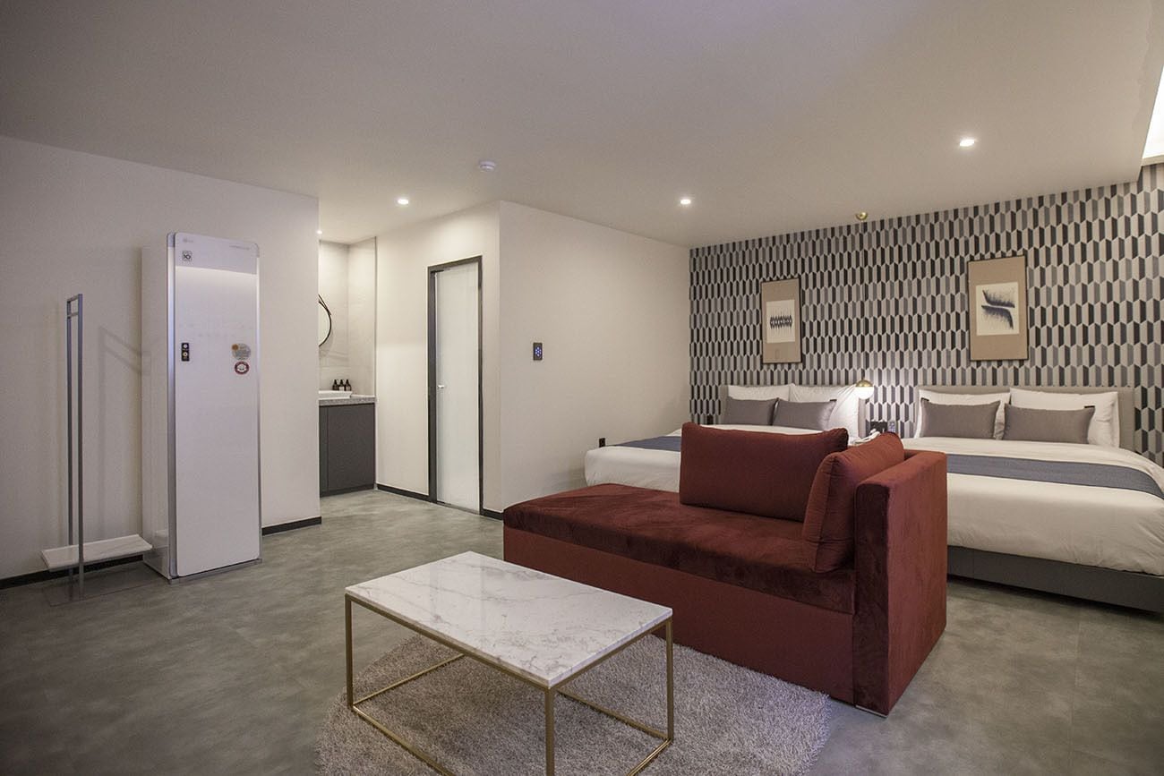 premium twin room | 1 bedroom, desk, blackout curtains, soundproofing