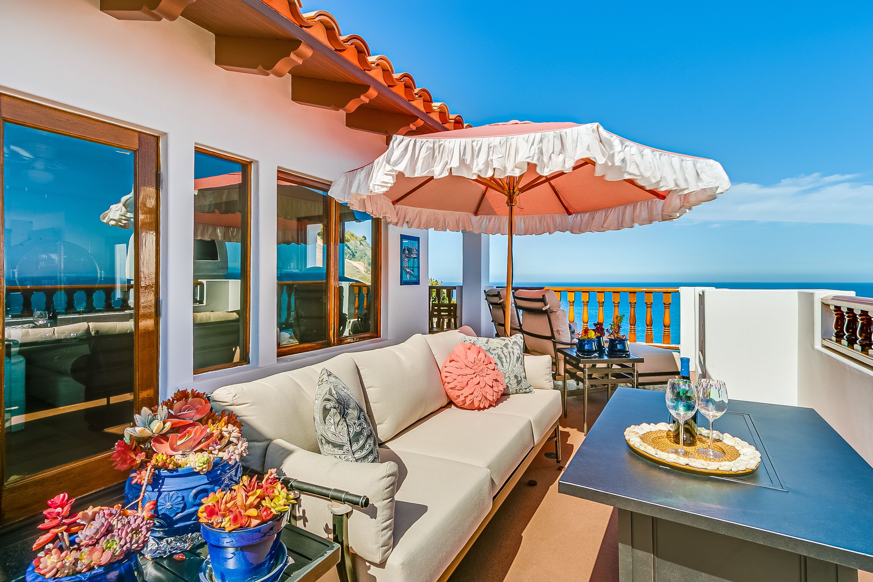 H1875: Impecably Decorated Villa + Wrap Around Balcony + Breathtaking Views - Ha