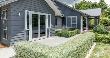 Spacious Modern Two-Bedroom Apartment