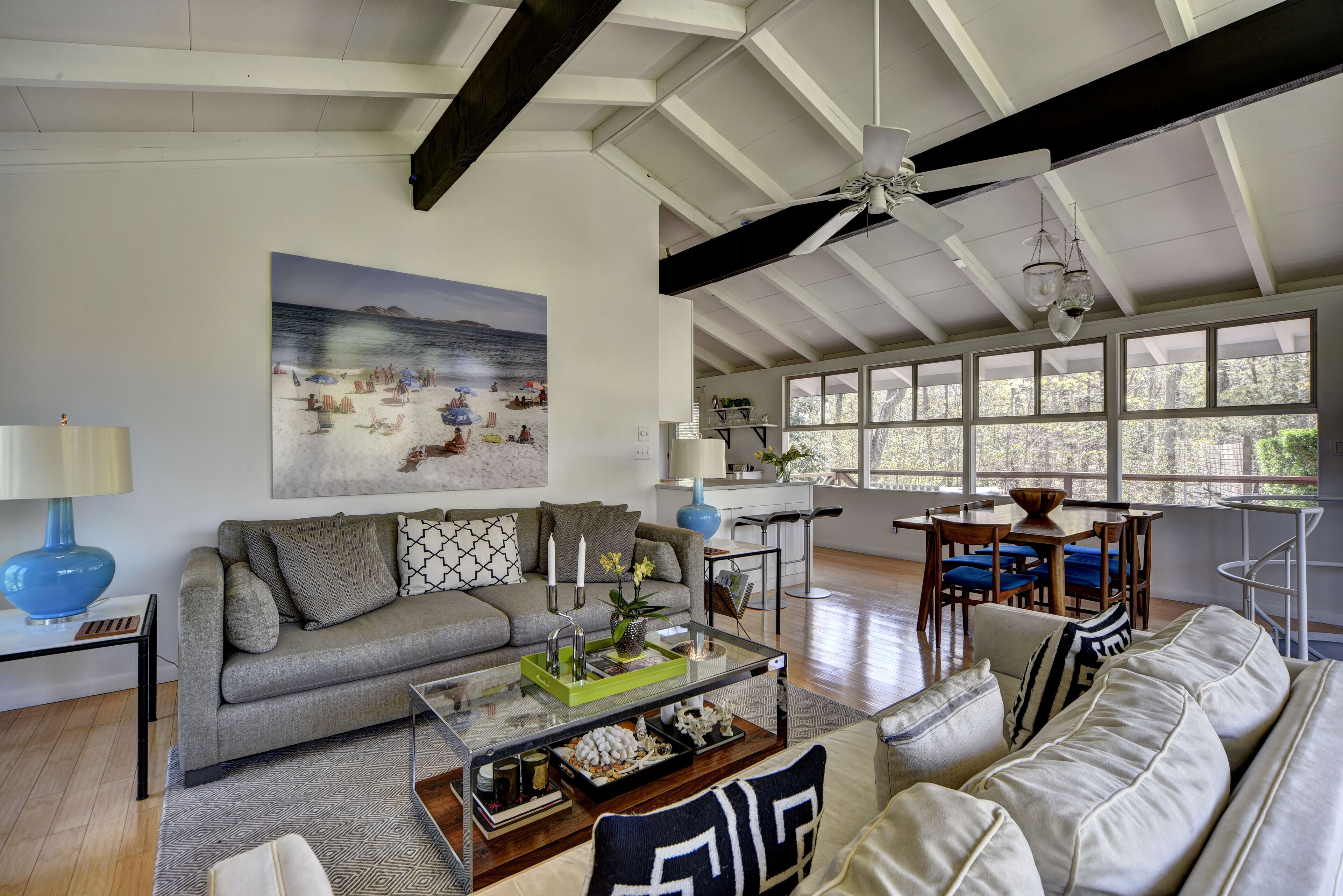 Mid-Century Modern-Private Beach with Heated Pool and Chef's Kitchen