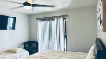 4 slaapkamers, een strijkplank/strijkijzer, wifi, beddengoed