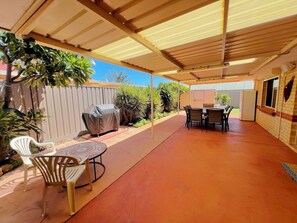 Outdoor dining - Allure - Kalbarri, WA (Kalbarri)