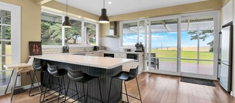 Kilcunda Coast House - sleeps 10