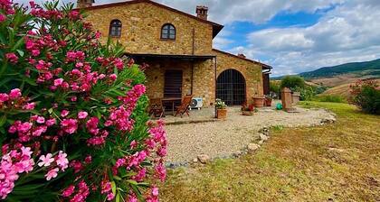 Beautiful 3 bedroom restored farmhouse near San Gimignano