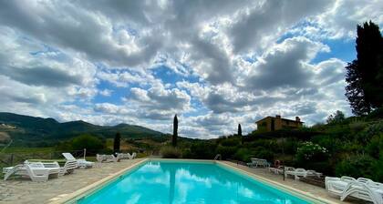Beautiful 3 bedroom restored farmhouse near San Gimignano