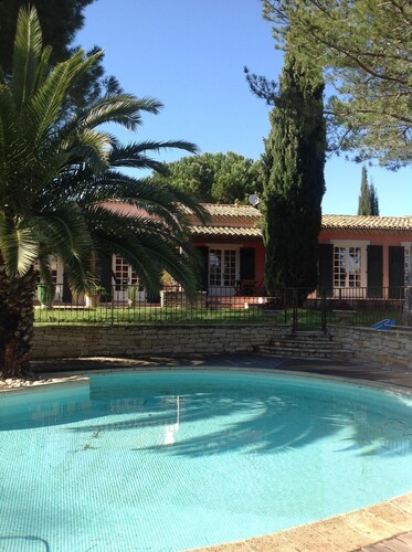 maison les pins au calme