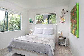 3 bedrooms, iron/ironing board, WiFi