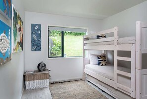 3 bedrooms, iron/ironing board, WiFi