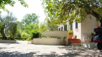 Enceinte de lâhĂ©bergement