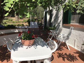 Outdoor dining - Pisticci: house / villa - Pisticci (Pisticci)