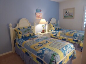 3 Schlafzimmer, Schreibtisch, Bügeleisen/Bügelbrett, kostenloses WLAN