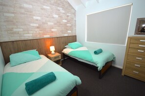 3 bedrooms, bed sheets - Seacrest - Kalbarri, WA (Kalbarri)