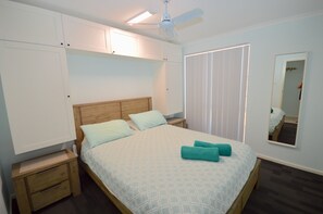 3 bedrooms, bed sheets - Seacrest - Kalbarri, WA (Kalbarri)