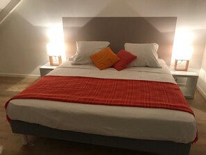 3 chambres, fer et planche à repasser, Wi-Fi gratuit, draps fournis