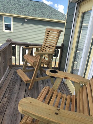 Property grounds - SPECIAL  40% off weekly rentals. Awesome views from three floors!  (Bolivar Peninsula)