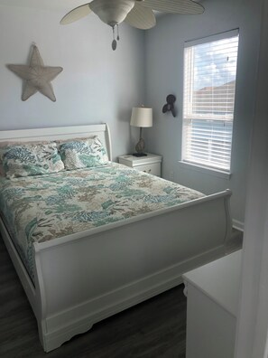 4 bedrooms, free WiFi, bed sheets, wheelchair access - Stunning Beachfront Home with Panoramic Views & Family-Friendly Charm (Bolivar Peninsula)