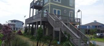 SOMMER SPESIAL 40% avslag på ukesleie Fantastisk utsikt fra tre etasjer! 