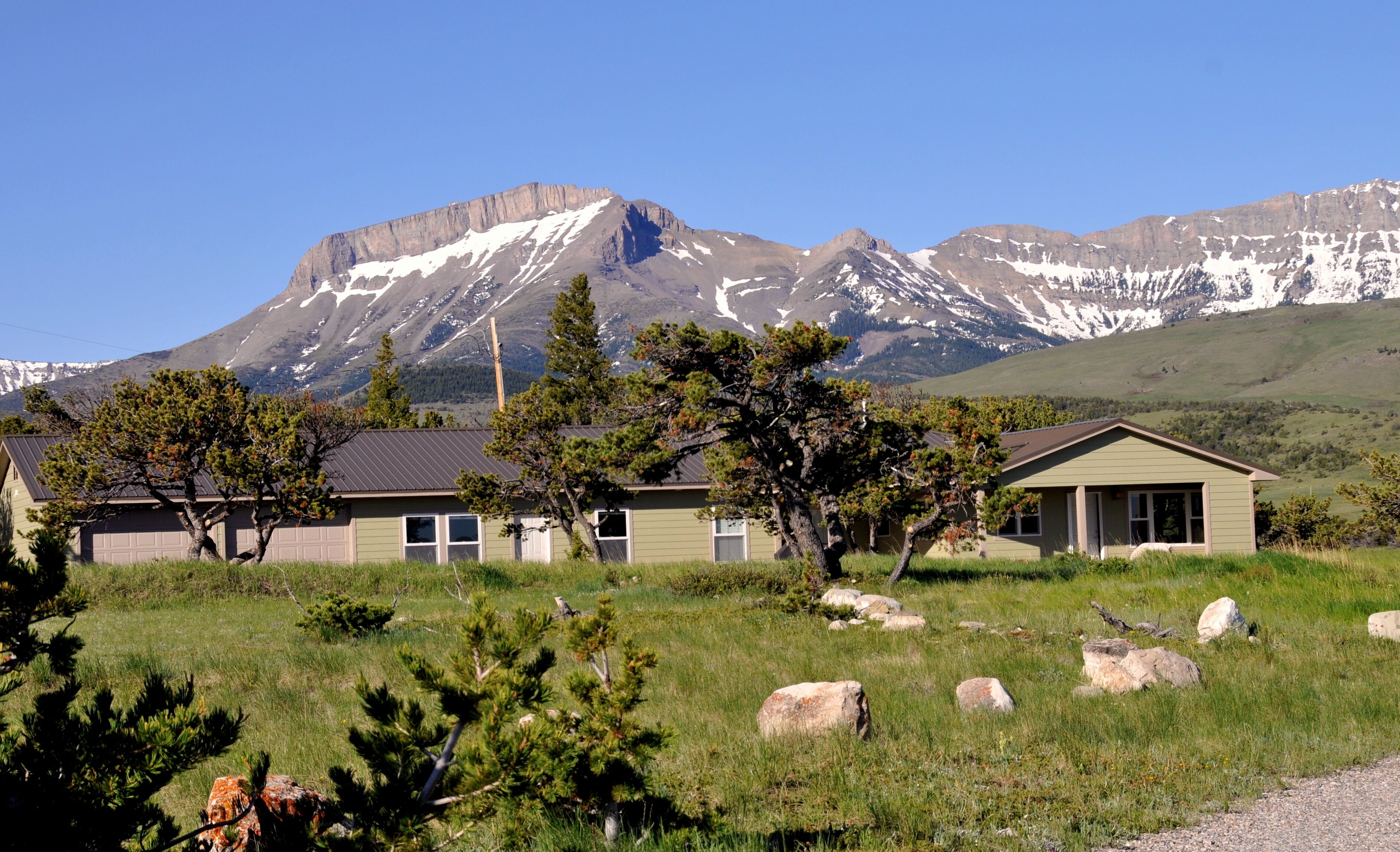 Rocky Mountain Front Retreat - comfortable adventure - Harmony in Paradise