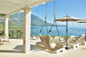 Terrace/patio - Stone villa front of the sea (Argostoli)