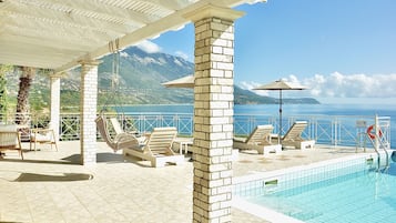 Outdoor pool, pool loungers
