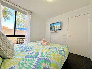 2 bedrooms, WiFi, bed sheets