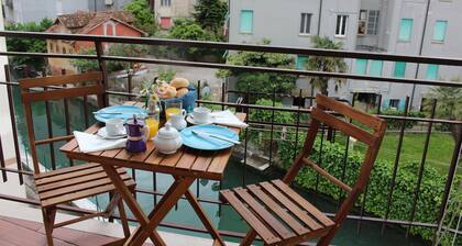 Large and bright apartment a few minutes from Venice with all the comforts