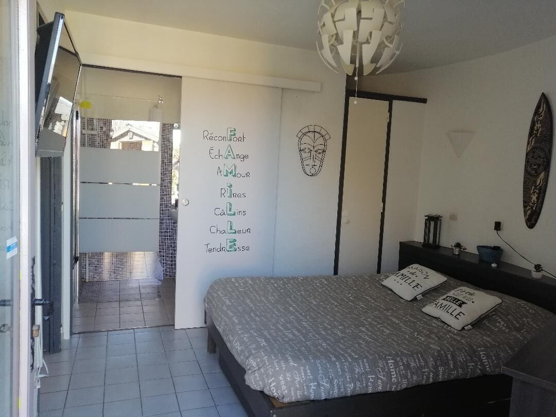 Fisherman's farmhouse close to the sea with private pool & wifi, jacuzzi, sauna, hammam.