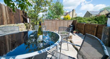 Stunning  two bedroom cottage, close to Harrogate, Ripon, Knaresborough & Ripley