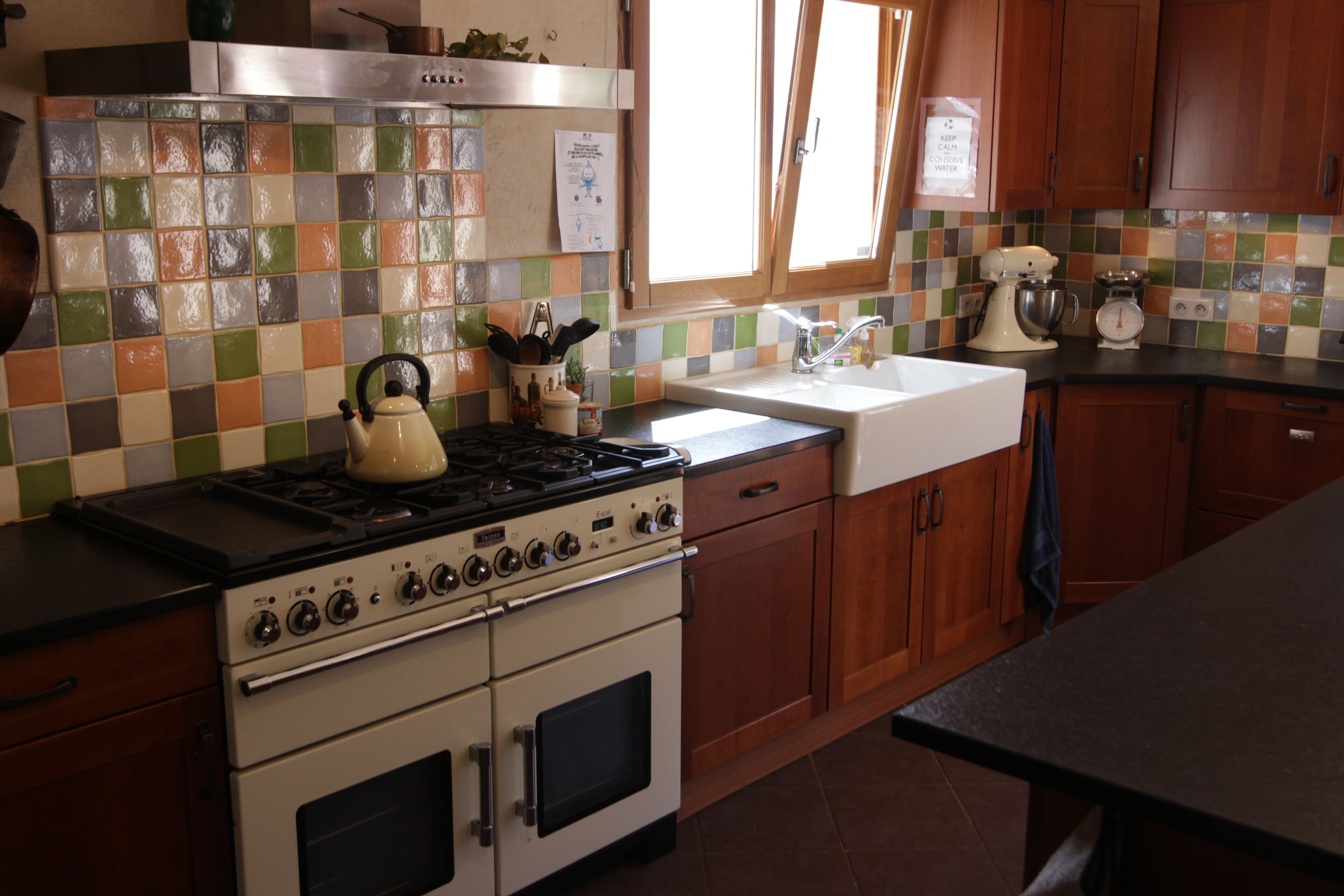 Countryside Provencal House with Beautiful Views across the Valley of the Wolf