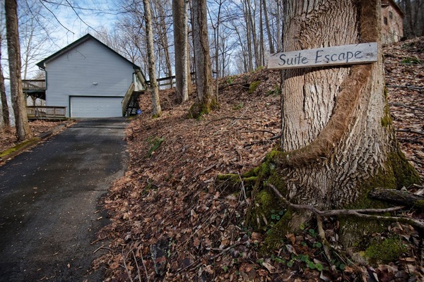 Driveway and entrance to Suite Escape