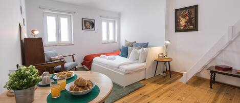 1 Schlafzimmer, Bügeleisen/Bügelbrett, Bettwäsche