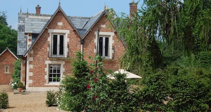 Victorian Old Coach House med fantastisk utsikt til Marlborough Downs.