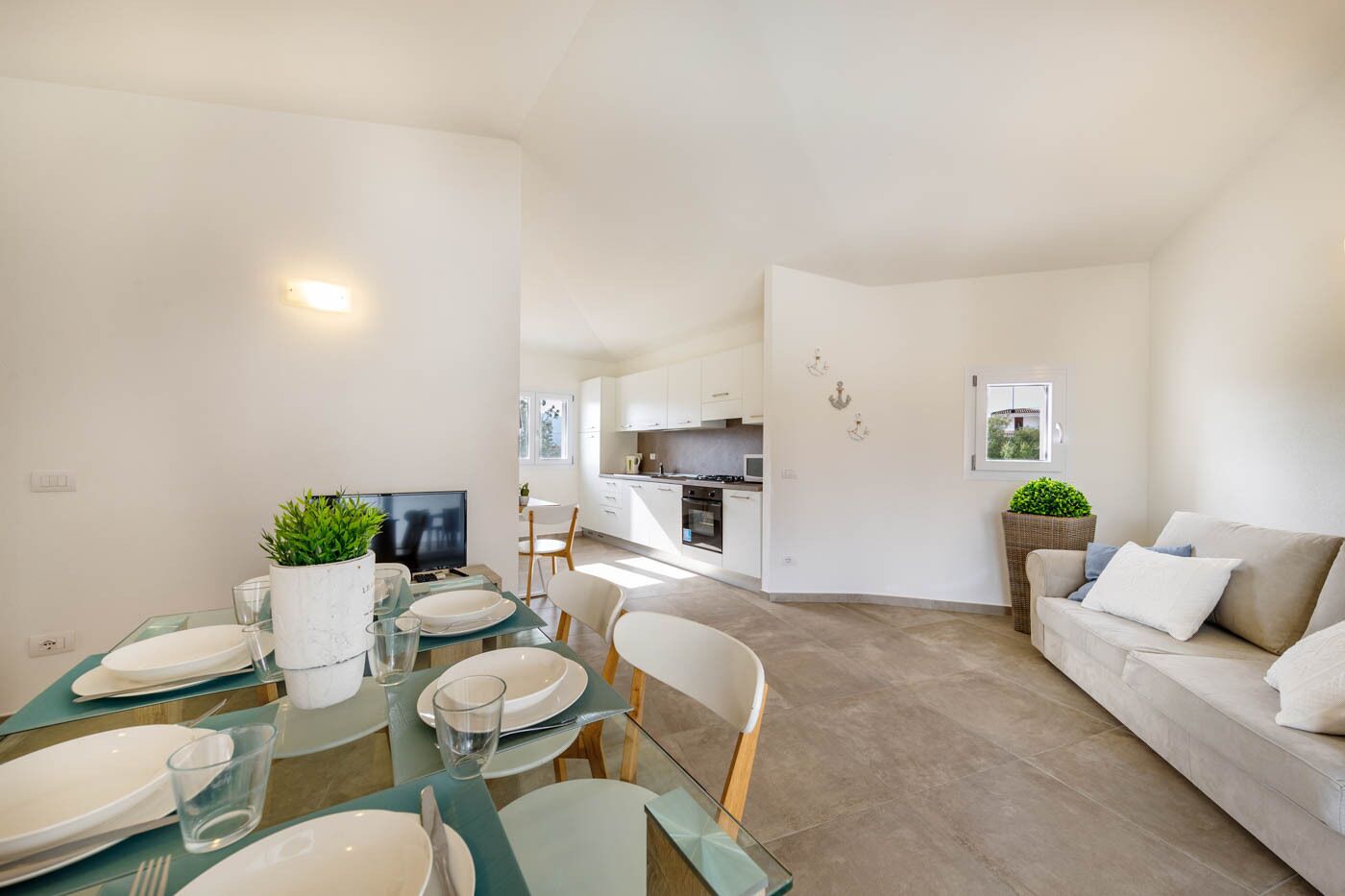 modern apartment 5 min. from the sea with swimming pool, air conditioning and wi-fi