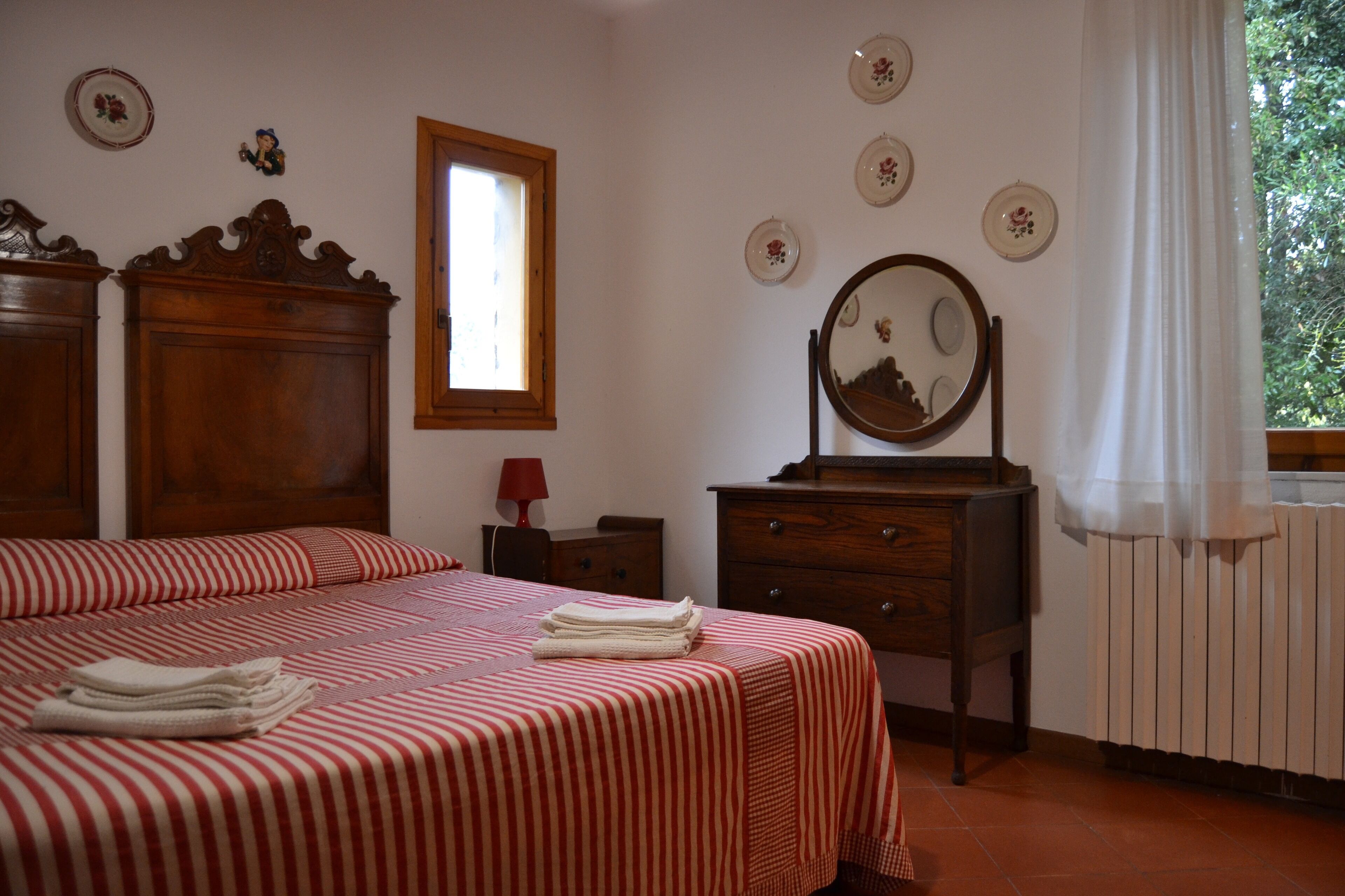 Fontebenedetta: nature and panorama pool 1 km to the center (F)