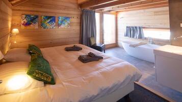 6 間睡房、可攜式嬰兒床、免費 Wi-Fi、床單