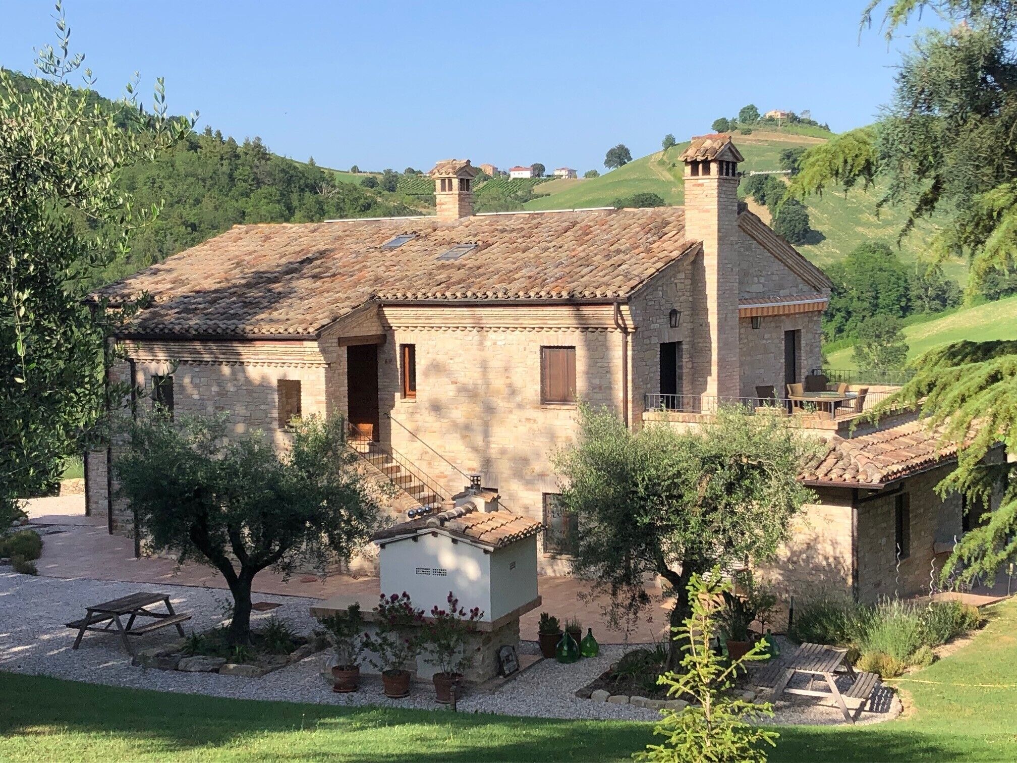 Stylish eco holiday home with private pool set in vineyards with panoramic views