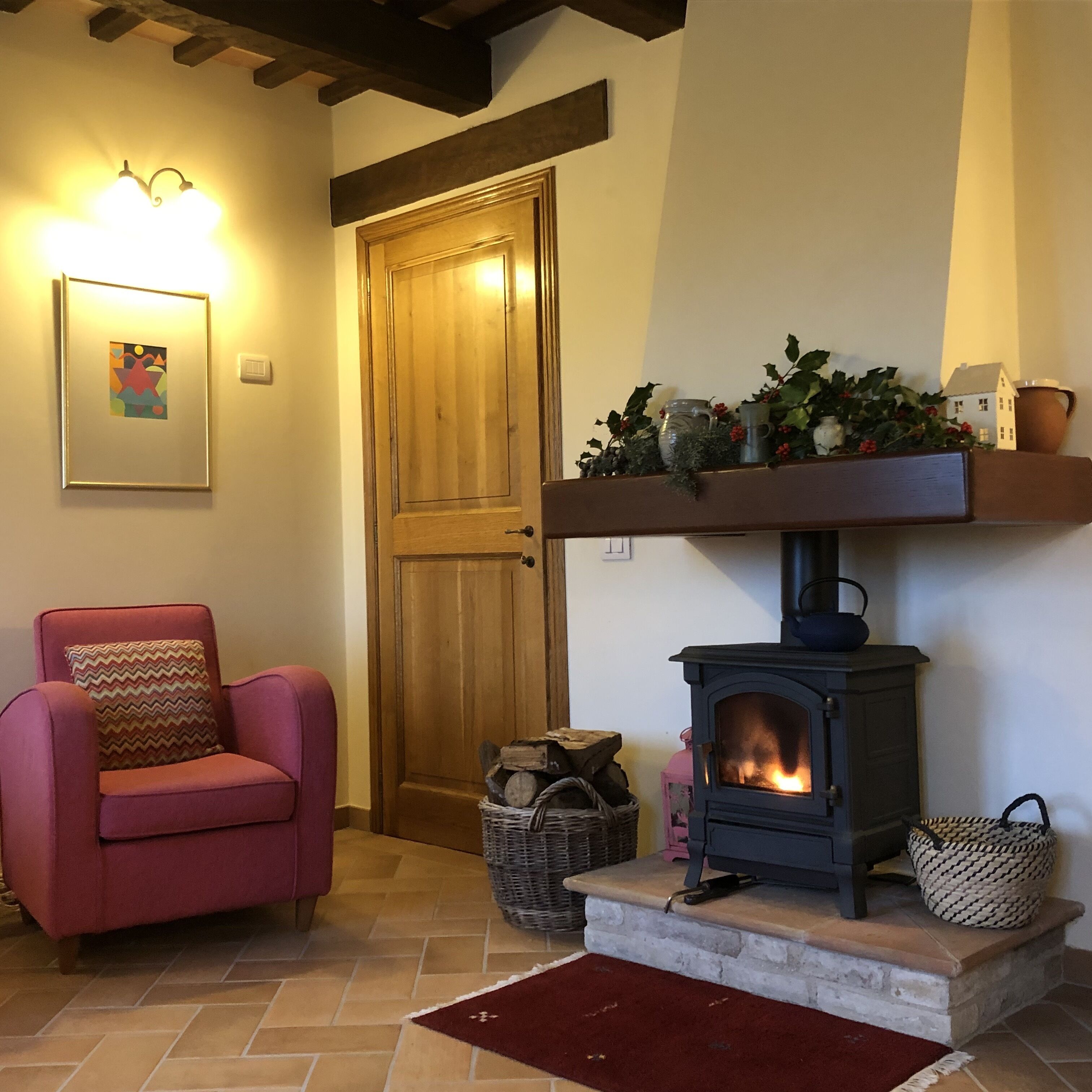 Stylish eco holiday home with private pool set in vineyards with panoramic views