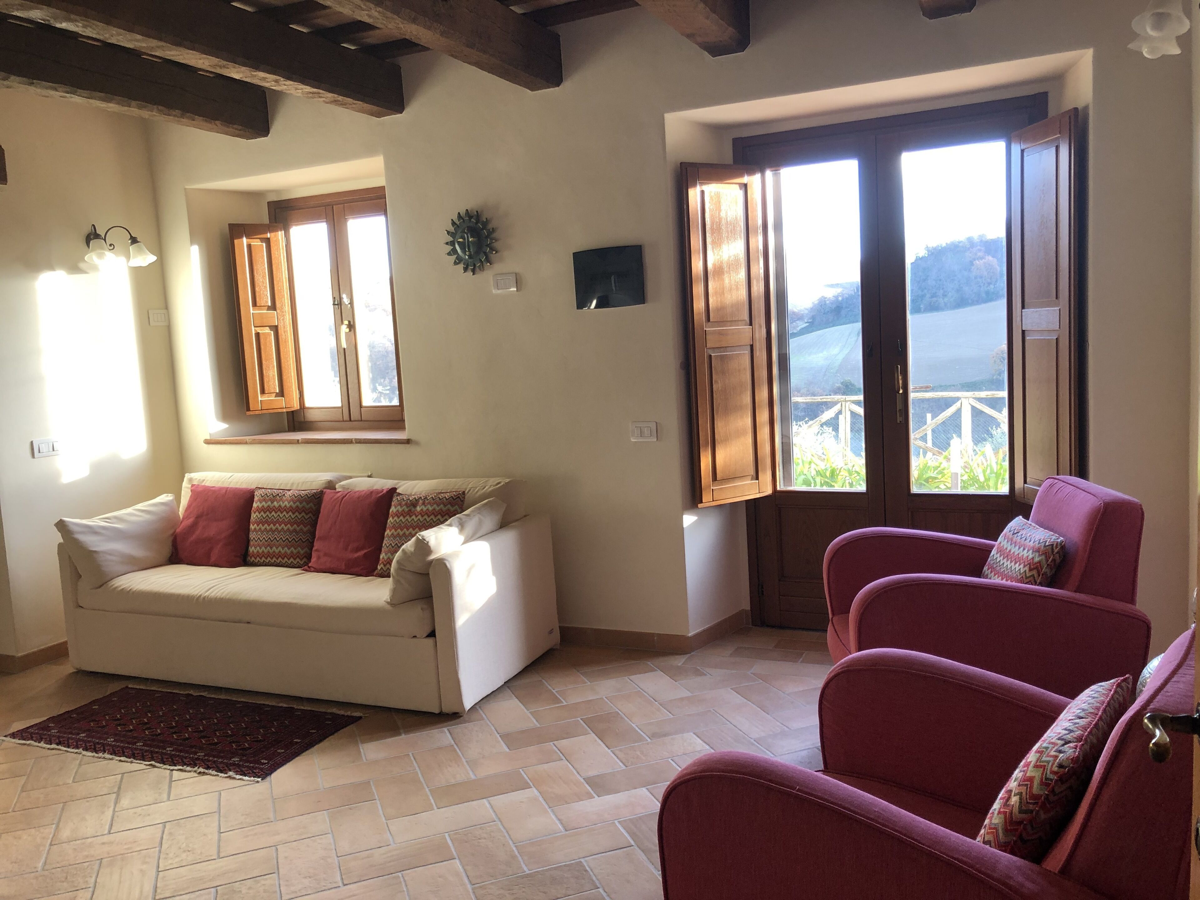 Stylish eco holiday home with private pool set in vineyards with panoramic views