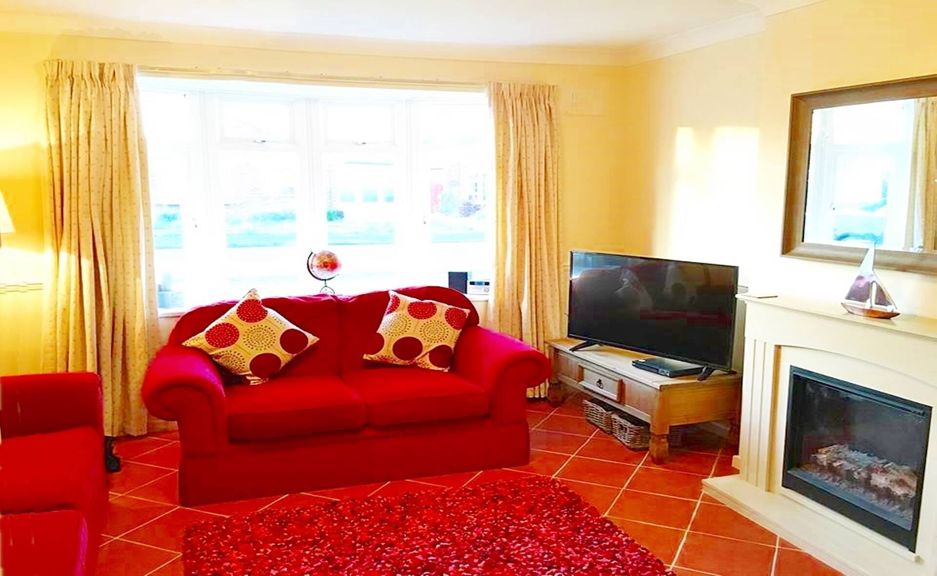 Holiday Cottage Close to Pet Friendly Beach, Shops, Skegness & Attractions