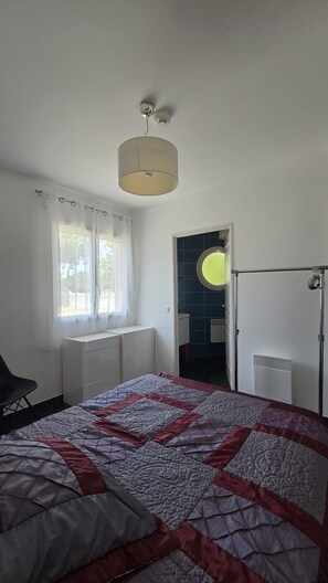 1 bedroom, iron/ironing board, free WiFi