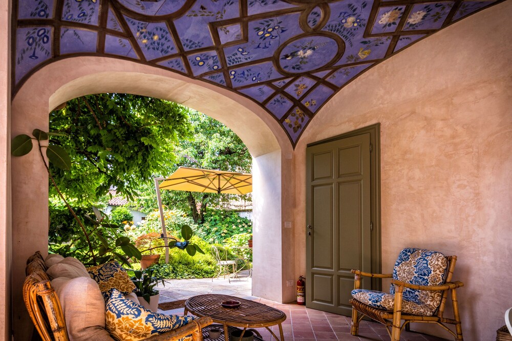BETWEEN TORINO AND PINEROLO APARTMENT IN A HOUSE OF VINTAGE WITH GARDEN WI FI